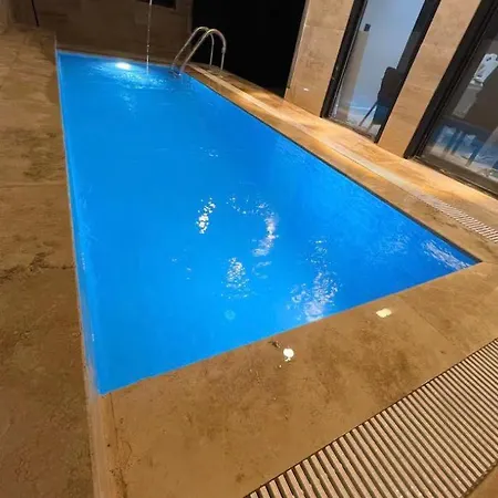 וילה With Pool & Jacuzzi & Bbq אנטליה