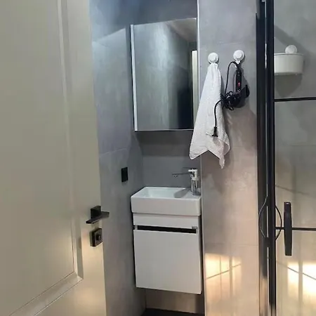 With Pool & Jacuzzi & Bbq فيلة *