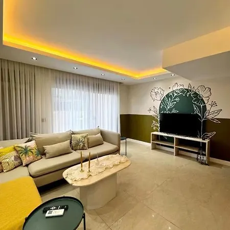 With Pool & Jacuzzi & Bbq أنطاليا