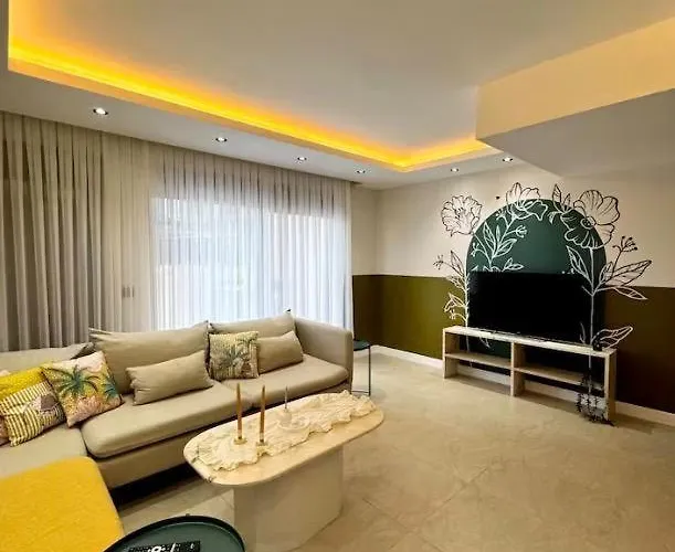 With Pool & Jacuzzi & Bbq 安塔利亚