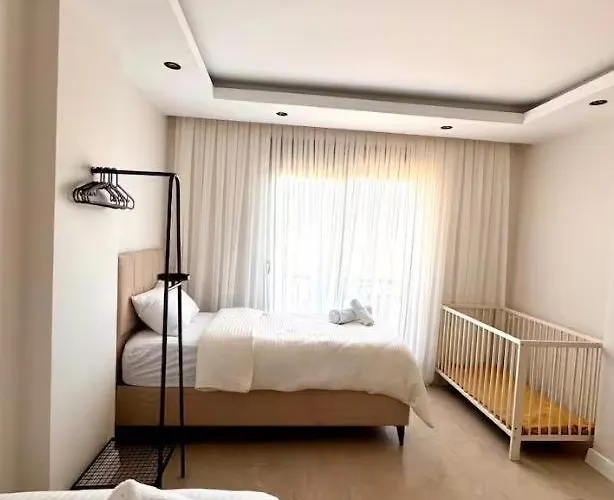 With Pool & Jacuzzi & Bbq Villa *