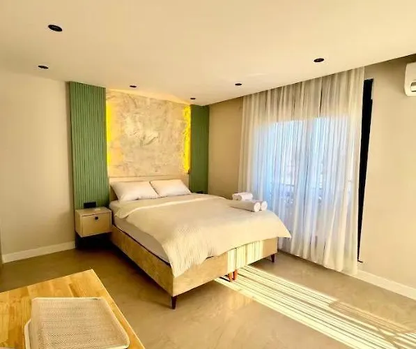 Villa With Pool & Jacuzzi & Bbq *